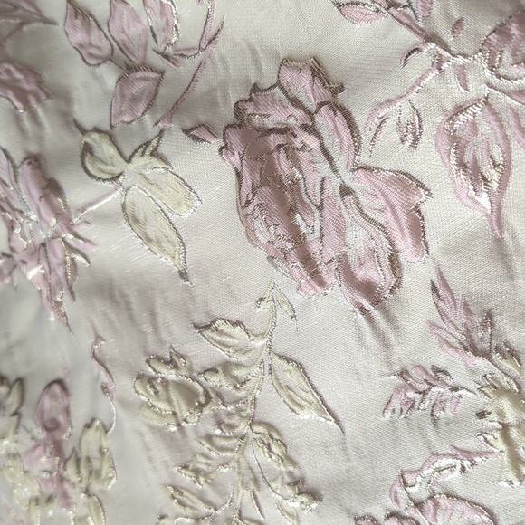 Chic Shine Cream Metallic Floral Jacquard Mini Skirt - Picture 5 of 12